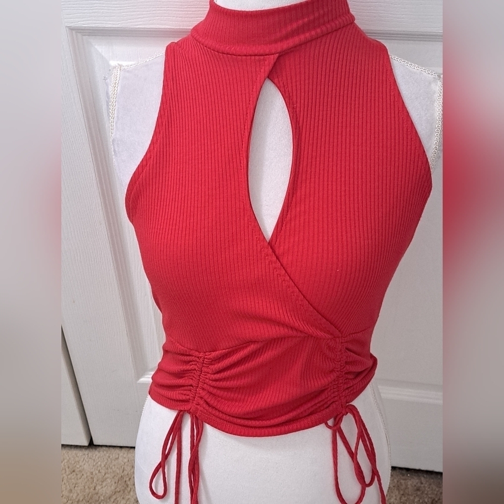 Windsor Sleeveless Red Cut Out With Ties   Size L